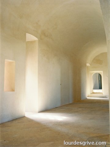 Restoration - Antigua casa de la ciudad . Ibiza Castle. Dalt Vila. F.X. Pallejà-S.Roig architects-2003  LUX Award, bronze prize