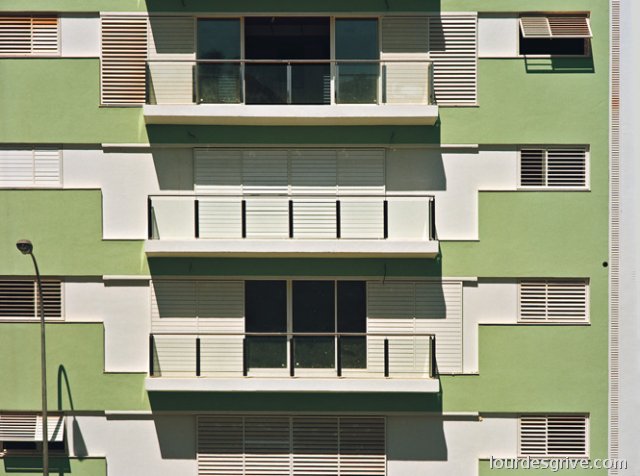 Apartament Building. ibiza. -F.X. Pallejá-S.Roig architects