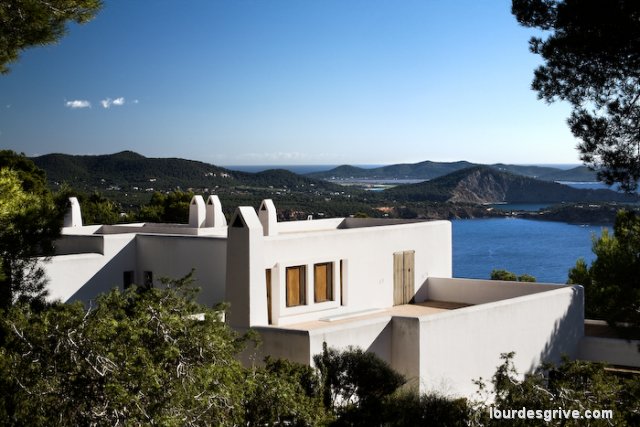 One family House. Ibiza. Juan de los Ríos Coello de Portugal, architect.  Cala S.L Constructions