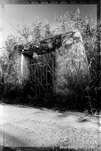 "Amenaza de sombras" Portal de Feixa. Ibiza 2004